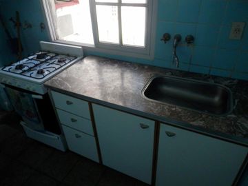 Departamento de 3 ambientes. PISO ALTO