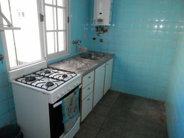 Departamento de 3 ambientes. PISO ALTO