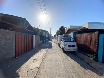 Casa en Venta en Av. Teniente Cruz / Dubroknik