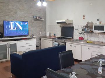 Casa PH en venta en Wilde