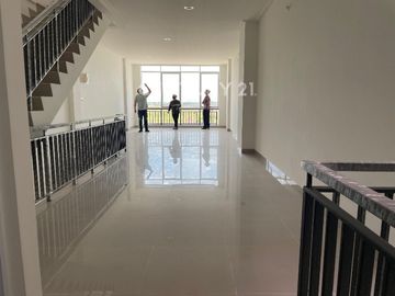 Dijual Rukan 3.5 Lantai Di La Riviera PIK2
