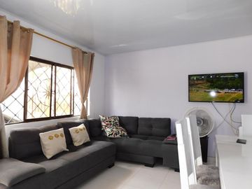 casa en venta en el manantial. Cod V77713