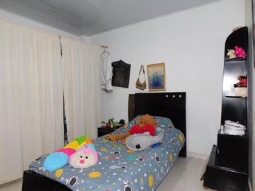 casa en venta en el manantial. Cod V77713