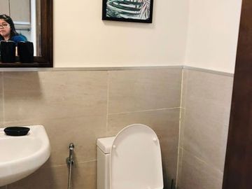 Studio w/ Balcony for 22K/month in Fuente Osmena, Cebu