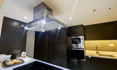 Torre De Salcedo 2 Bedroom 2BR Newly Renovated Condo For Sale in Legazpi Village, Makati City