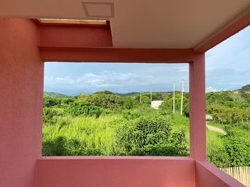 Casa Rosa Brand New Hidden Jem in Manglaralto. Just an Eight Minute Walk to the Beach: Se Vende Casa Cerca del Mar en Manglaralto
