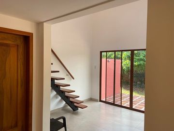 Casa Rosa Brand New Hidden Jem in Manglaralto. Just an Eight Minute Walk to the Beach: Se Vende Casa Cerca del Mar en Manglaralto