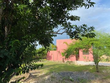 Casa Rosa Brand New Hidden Jem in Manglaralto. Just an Eight Minute Walk to the Beach: Se Vende Casa Cerca del Mar en Manglaralto