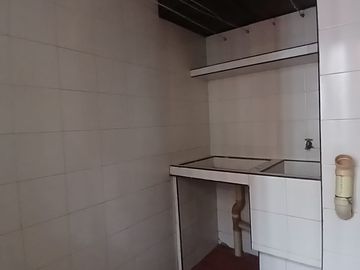 🌟 ¡Oportunidad única para tu negocio en Chiclayo! 🌟

🏢 Te presentamos este local comercial de un piso, situado en la estratégica ubicación de la cal