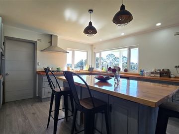 Casa en venta de 6 dorm. en Puerto Varas