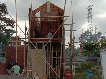 TERLARIS DI KOTA JOGJA RUMAH MEZZANINE 2 LANTAI KAWASAN RAMAI