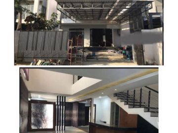 Rumah luxury spesial di graha family surabaya