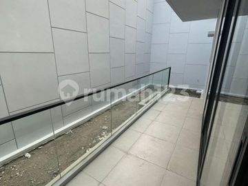 Disewakan Rumah di Cluster Permata Hijau Pik2 Milenial 12X20