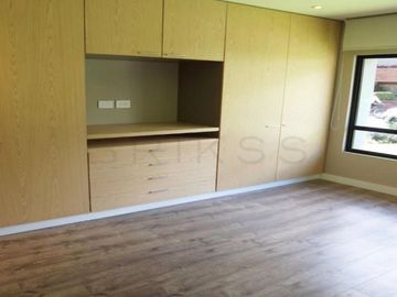 casa en venta en santa ana occidental-usaquén. Cod V7220