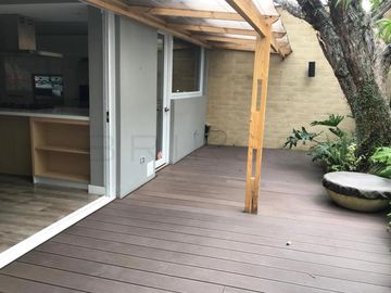 casa en venta en santa ana occidental-usaquén. Cod V7220