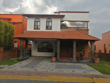 RESIDENCIA DE 335 M2 EN PRIVADA SAN JOSE, TEPOTZOTLÁN, MEXICO