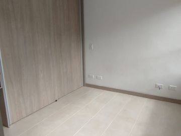 apartamento en arriendo en calasanz. Cod A218007