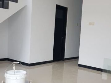 Hunian Baru 2lantai di Perumahan Eksklusif Kopo dekat Ke Margahayu Permai dan Borma Katapang