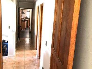 Casa en venta de 4 dorm. en Colina