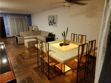 CASA EN CONDOMINIO EN VENTA A ORILLA DEL LAGO 