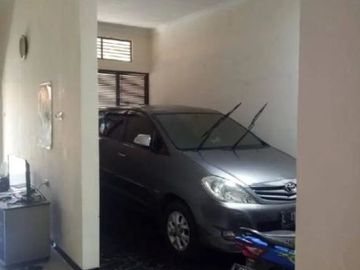Rumah Sidotopo Wetan Baru STRATEGIS, SEMI FURNISH, BARU SELESAI RENOV