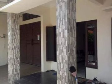 Rumah Sidotopo Wetan Baru STRATEGIS, SEMI FURNISH, BARU SELESAI RENOV