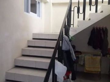 Rumah Sidotopo Wetan Baru STRATEGIS, SEMI FURNISH, BARU SELESAI RENOV