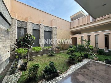 Rumah Elite Fully Furnish Pakuwon Indah Surabaya Barat