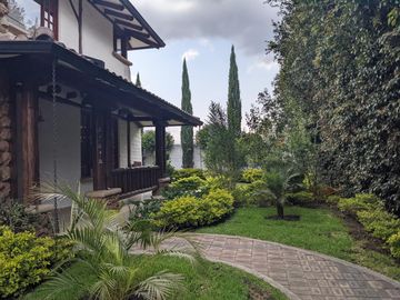 Hermosa casa 3 dormitorios, Conjunto Privado, Tumbaco