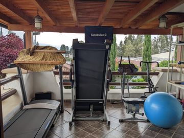 Hermosa casa 3 dormitorios, Conjunto Privado, Tumbaco