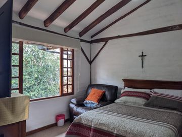Hermosa casa 3 dormitorios, Conjunto Privado, Tumbaco