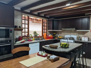 Hermosa casa 3 dormitorios, Conjunto Privado, Tumbaco