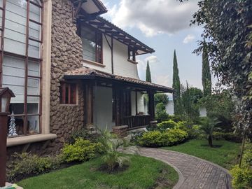 Hermosa casa 3 dormitorios, Conjunto Privado, Tumbaco