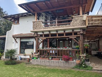 Hermosa casa 3 dormitorios, Conjunto Privado, Tumbaco
