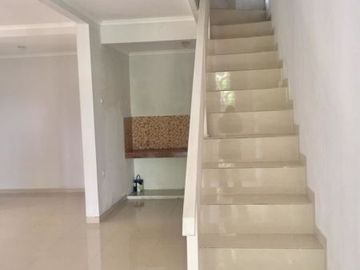 Rumah 2,5 Lantai Siap Huni Di Bintaro - Gb 0800 Br