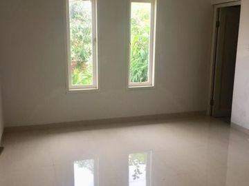 Rumah 2,5 Lantai Siap Huni Di Bintaro - Gb 0800 Br