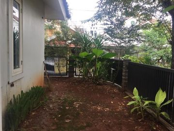 Rumah 2,5 Lantai Siap Huni Di Bintaro - Gb 0800 Br