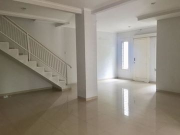 Rumah 2,5 Lantai Siap Huni Di Bintaro - Gb 0800 Br