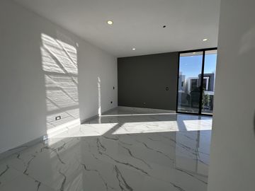 CASA EN VENTA EN PRIVADA ZENDERA MERIDA, RESIDENCIAL CON AMENIDADES.