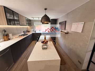 Casa 230/392 5D 4B piscina terraza 46m2 quincho Remodelada