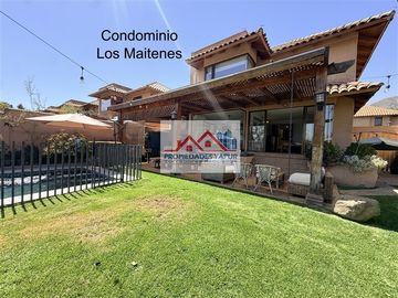 Casa 230/392 5D 4B piscina terraza 46m2 quincho Remodelada