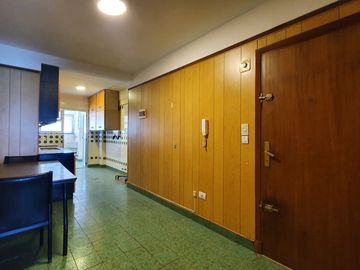 Venta - Departamento cuatro ambientes c/dep y dos cocheras en primera linea de mar - B Maritimo 5611