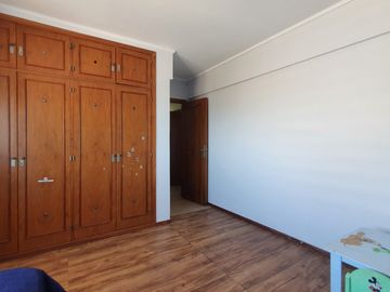 Venta - Departamento cuatro ambientes c/dep y dos cocheras en primera linea de mar - B Maritimo 5611