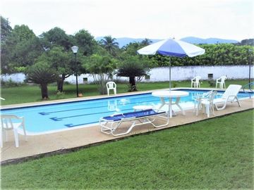 GANGA VENDO CASA MELGAR 311 M2 CON TERRENO DE 16.000 M2 PISCINA