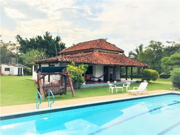 GANGA VENDO CASA MELGAR 311 M2 CON TERRENO DE 16.000 M2 PISCINA
