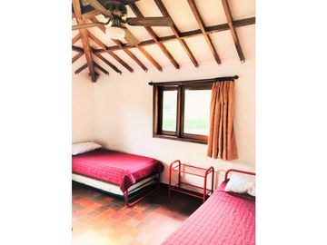 GANGA VENDO CASA MELGAR 311 M2 CON TERRENO DE 16.000 M2 PISCINA