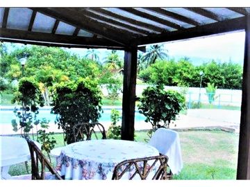 GANGA VENDO CASA MELGAR 311 M2 CON TERRENO DE 16.000 M2 PISCINA