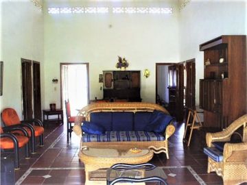 GANGA VENDO CASA MELGAR 311 M2 CON TERRENO DE 16.000 M2 PISCINA
