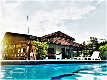 GANGA VENDO CASA MELGAR 311 M2 CON TERRENO DE 16.000 M2 PISCINA