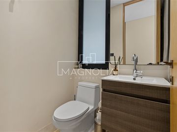 Espectacular casa en venta. 6 dormitorios. Valle Escondido